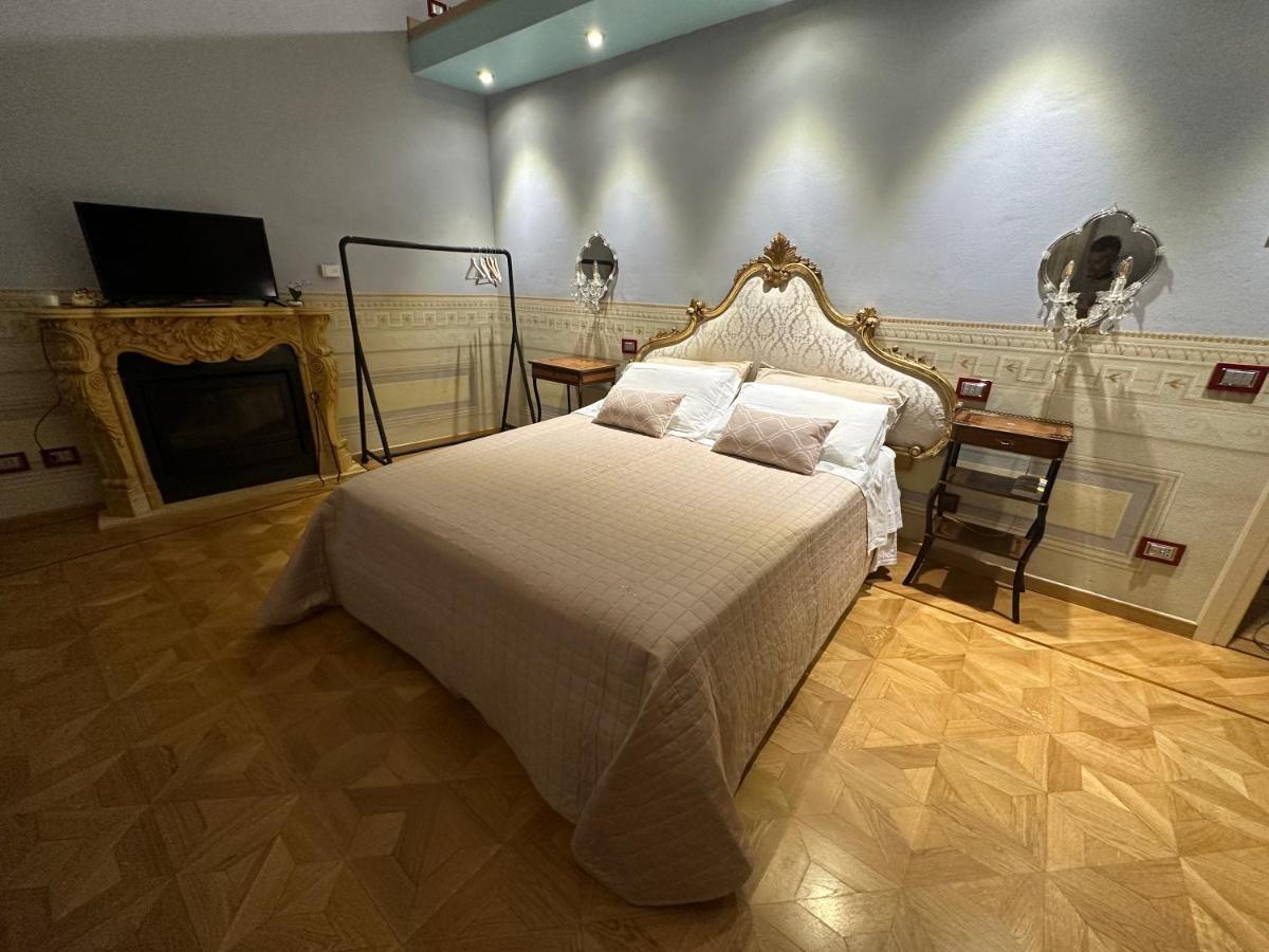 לוקה In Centro Lovely Home מראה חיצוני תמונה