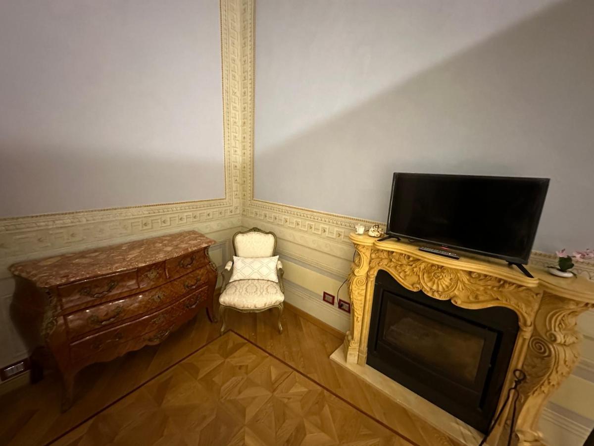 לוקה In Centro Lovely Home מראה חיצוני תמונה